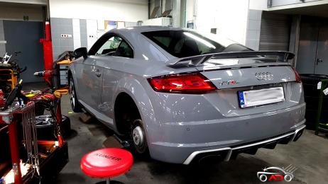 Audi TTrs wyciąganie tylnego błotnika